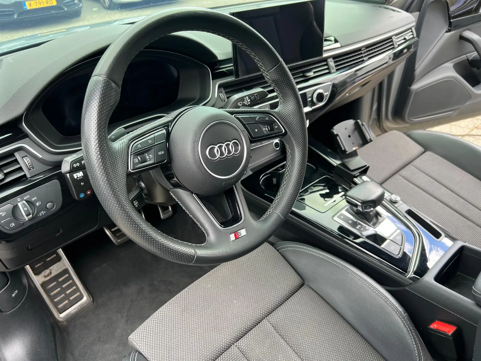Audi cockpit na interieurreiniging